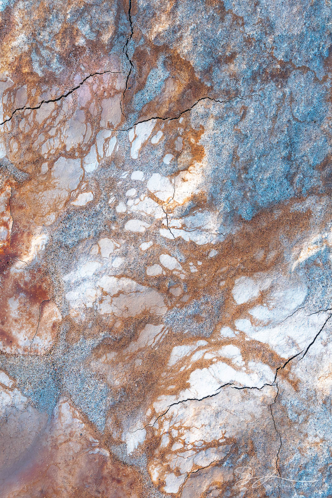A mix of colors on the desert floor creates an interesting smaller scene.